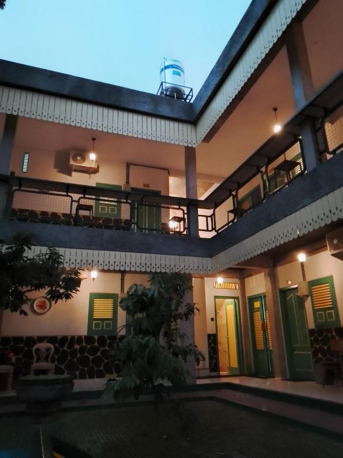 Joglo Aruna Syariah Yogyakarta Exterior photo